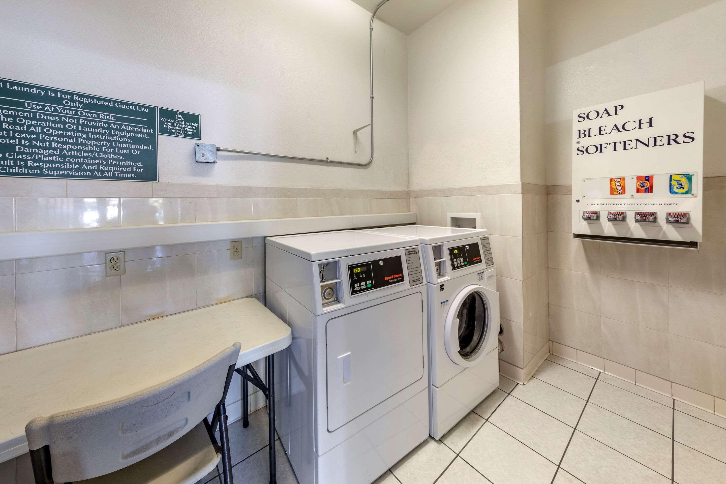 Citrus Suites Redlands Loma Linda Hotel Bagian luar foto